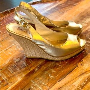 Lilly Pulitzer Gold Wedges